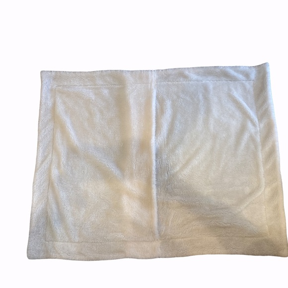 Navy Blue/Off White Sherpa Fleece Faux Fur Standard Sz Case
See Description ⭐️ - Picture 3 of 4